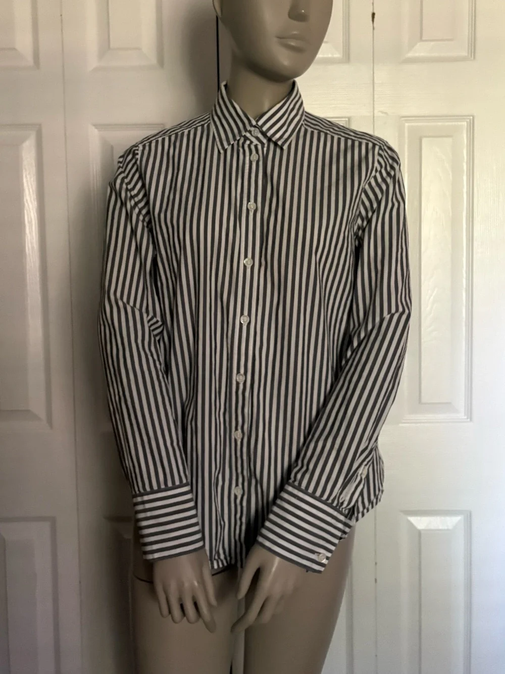 Banana Republic Gray & White Striped Long-Sleeve Dress Shirt